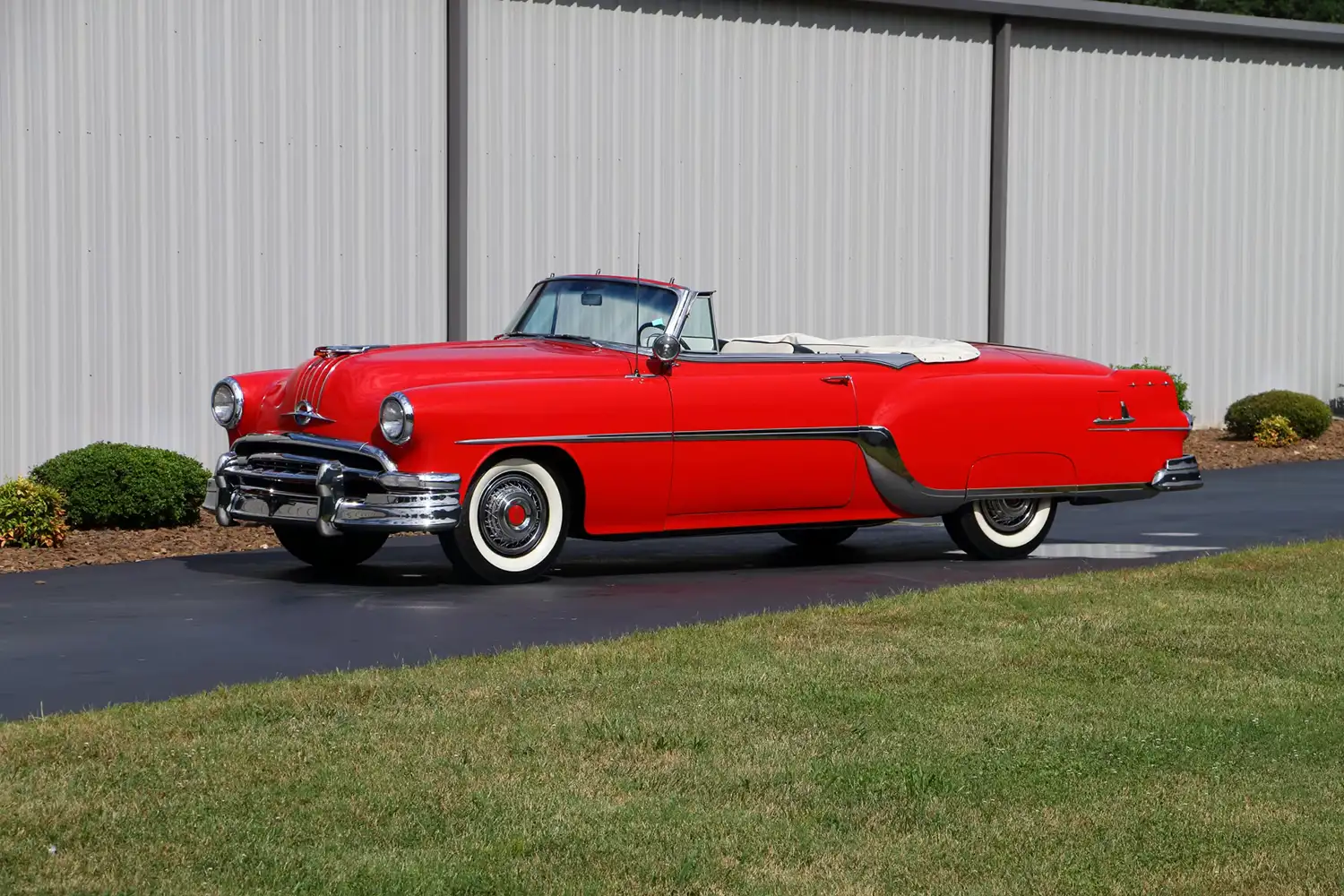 1954 Pontiac Star Chief Deluxe Convertible
